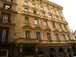 façade jaune et rose